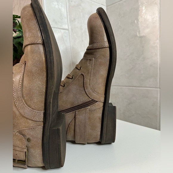 Material Girl Suede Lace up with Buckle Boots. Size 10 Color Congac - Picture 7 of 9